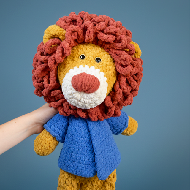 Amigurumi Lion In Sweater