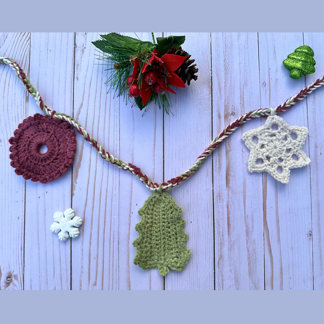 Christmas Joy Garland