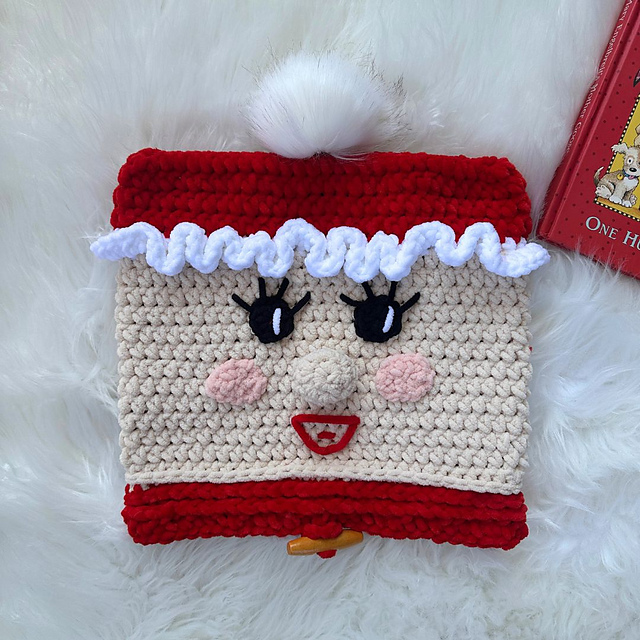 Mrs Claus Foot Warmer