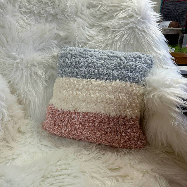 Tri Color Fleece Pillow