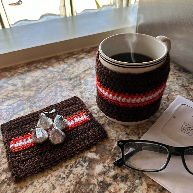 Team Spirit Mug Cozy Set