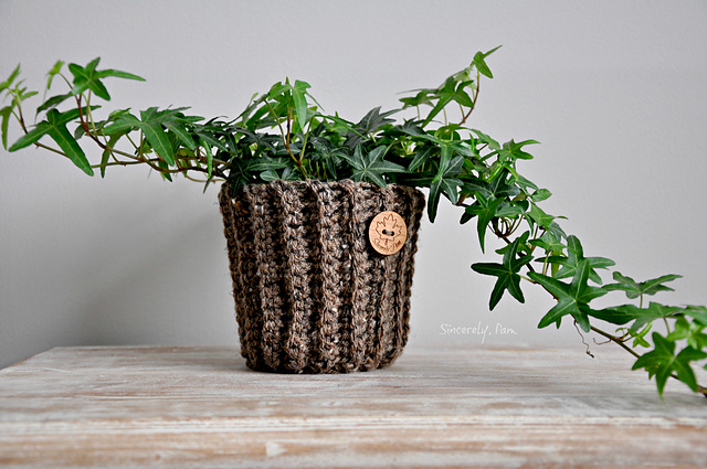 Ribbed Basket