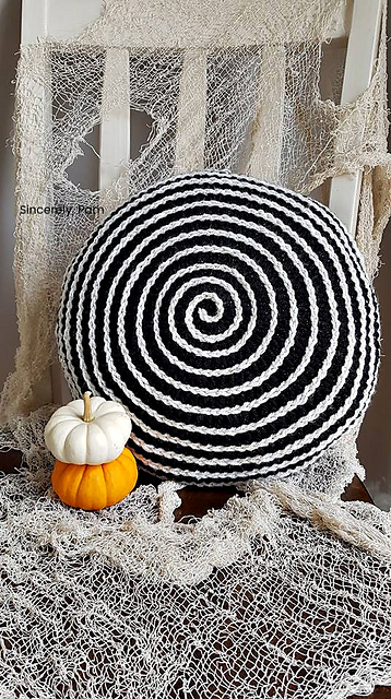 Hypnotic Pillow