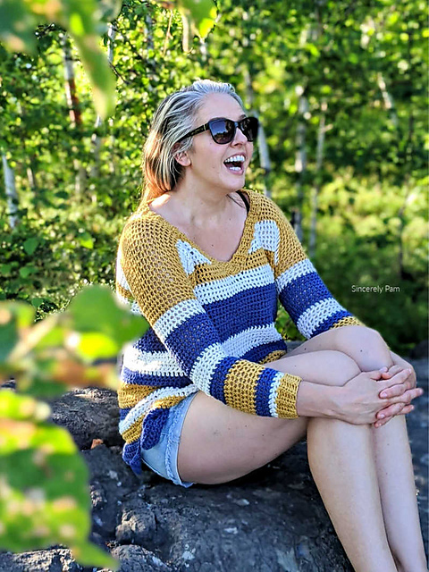 Beach Day Pullover