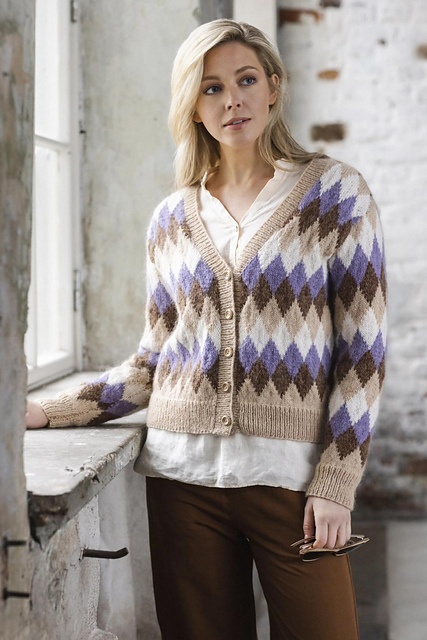 Ravelry: Peggy pattern by Lea Petäjä