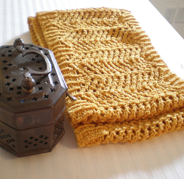 Arrow Lace Cowl
