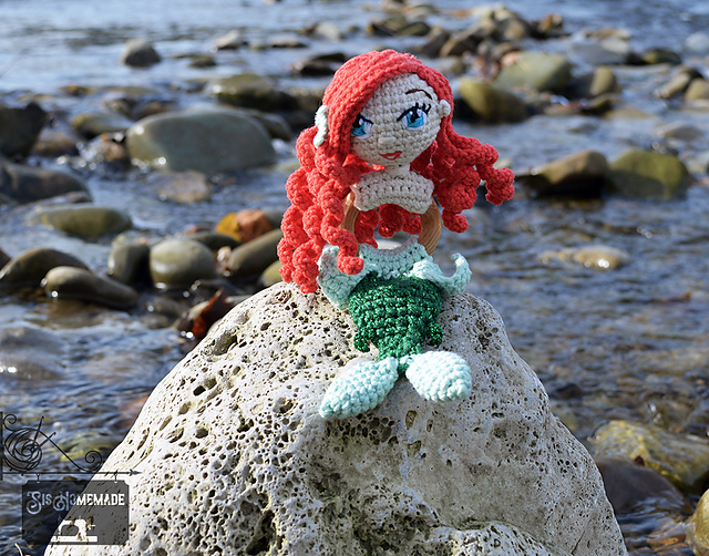 Mermaid rattle