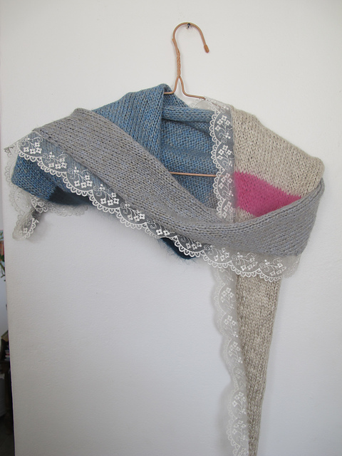 Baktus avec dentelle