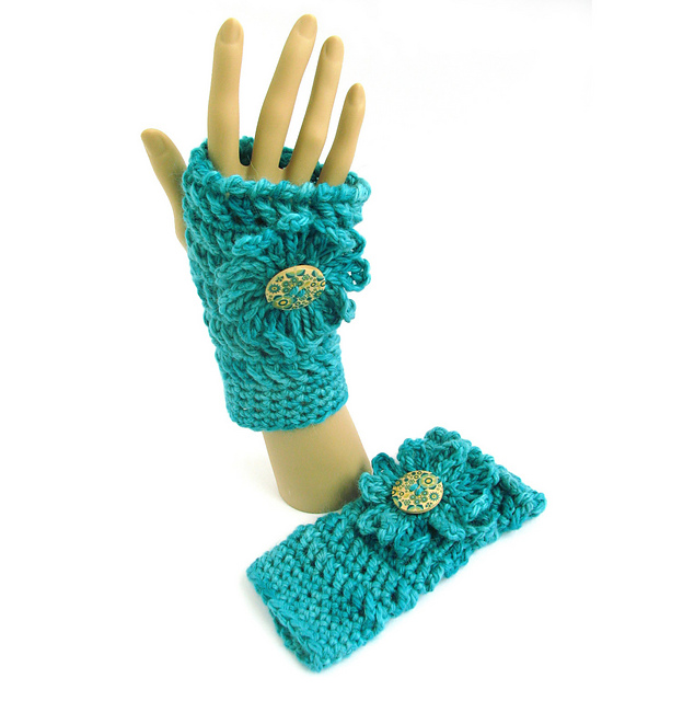 Chunky Flower Fingerless Mitts