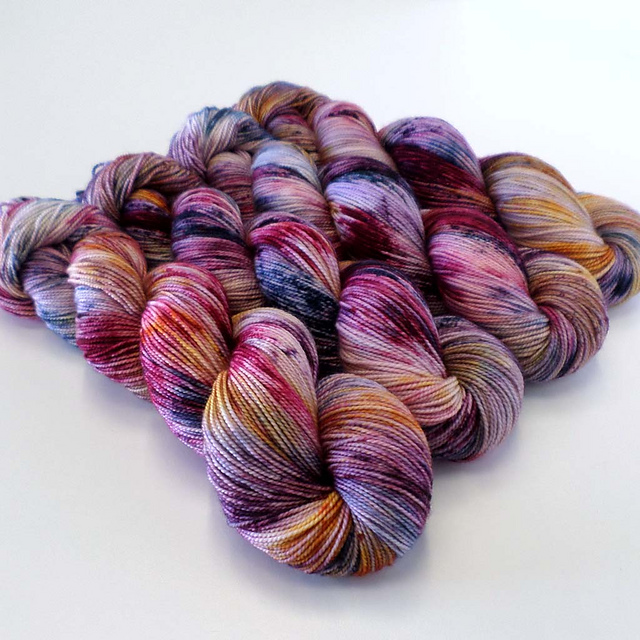 Ravelry: Skein Queen Entwist