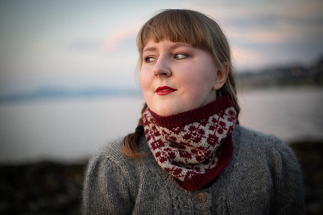 Endelaus Cowl