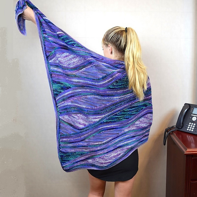 La Belle Louise Shawl