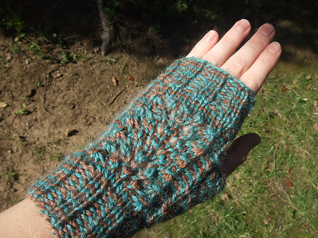 Ravelry: Ostrich Plume Mitts pattern by Megan Lebert
