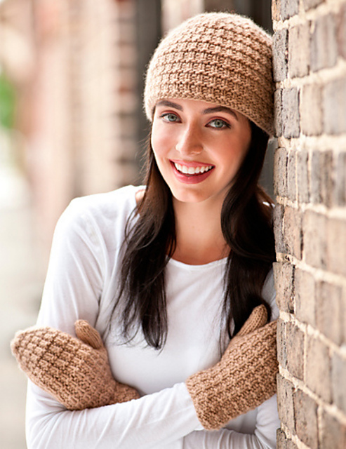McTwist Hat & Mittens