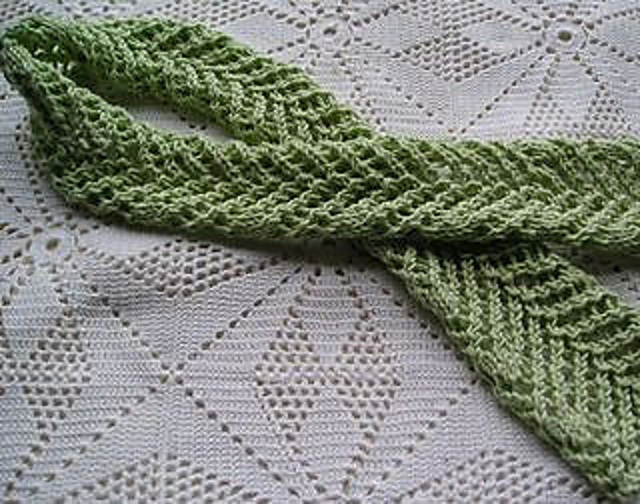 Dainty Peridot Scarf