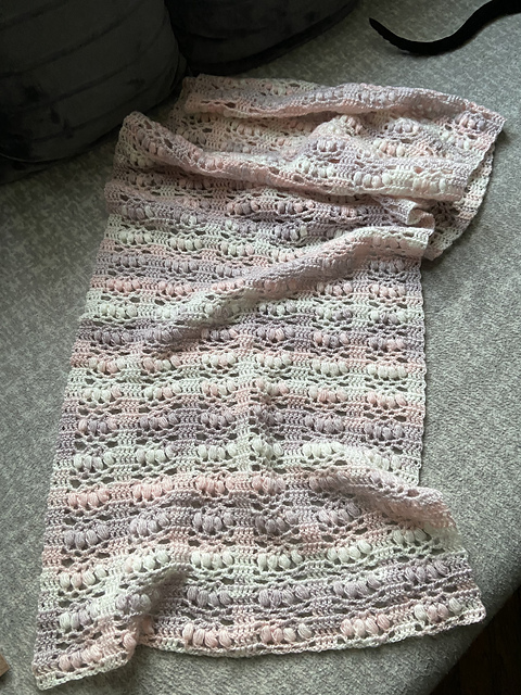 # 04 Schal mit Büschelmaschen