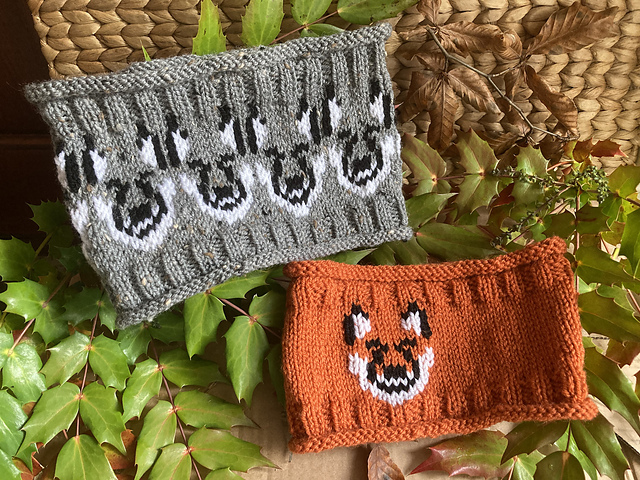 Ravelry: Fox and Wolf Cowls pattern by Sylvia Leake