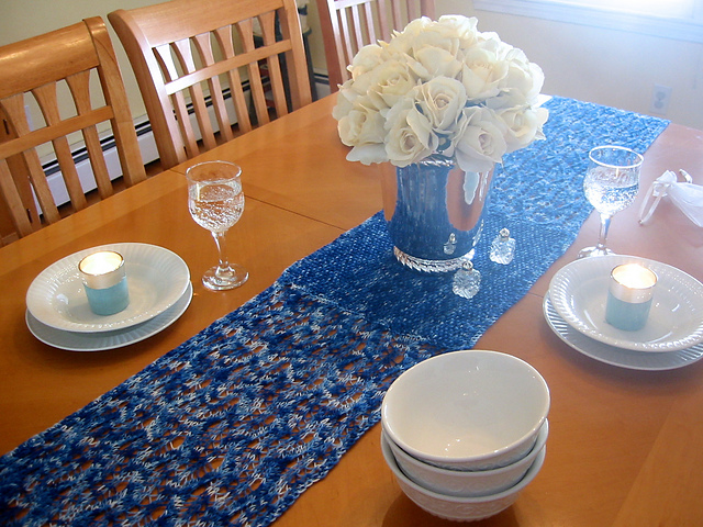 Lovely Waters Tablerunner