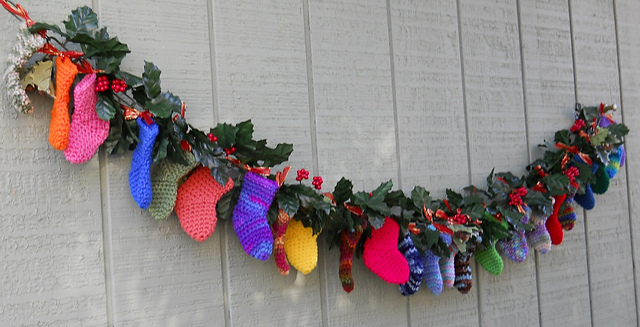 Stash Slasher Stocking Garland (Countdown)