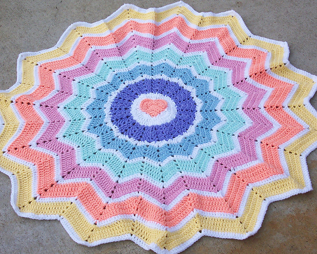 Rainbow Heart Round Ripple 15 Points