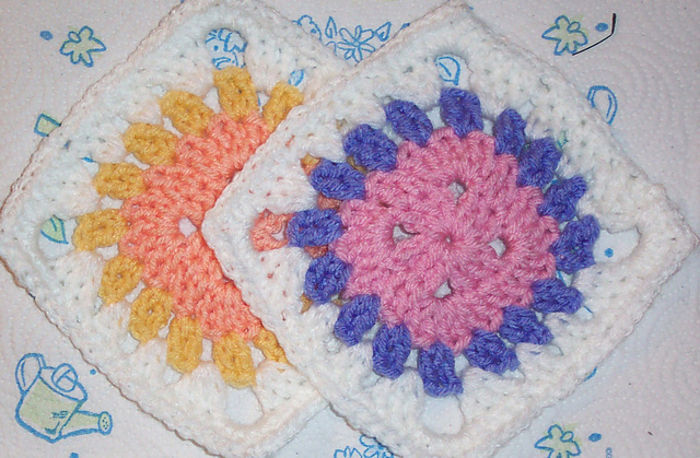 Flower Button Granny Square 6x6