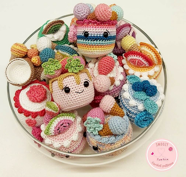 Crochet fairy cakes