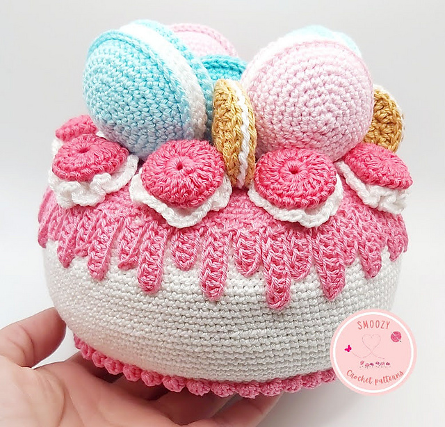 Crochet Birthday cake