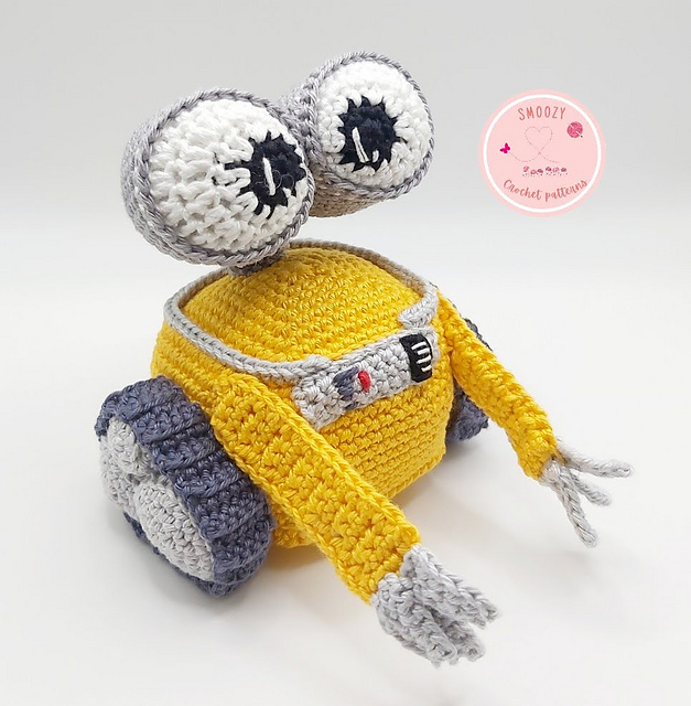Crochet wall-e