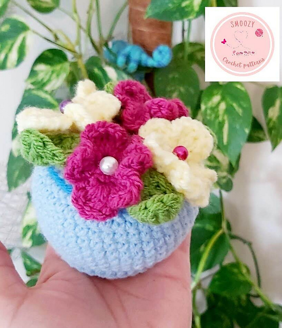 Crochet mini plant