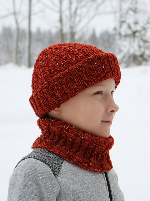 Cute Goliath Cowl