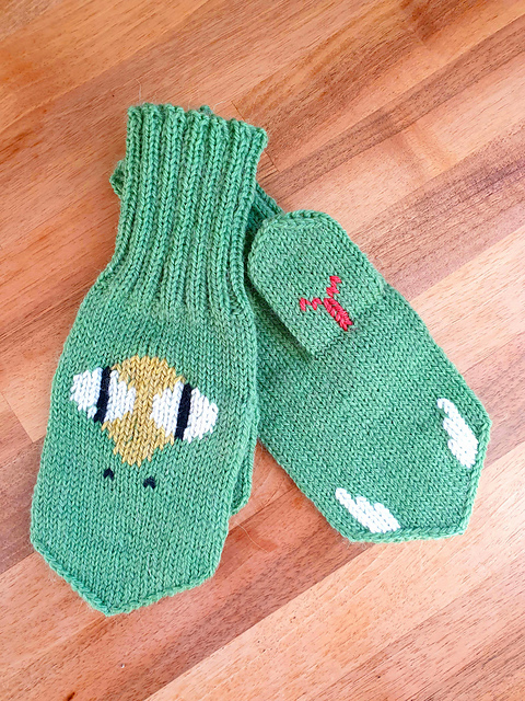 Snake Charmer Mittens