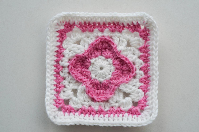 Love Knot Flower Granny Square