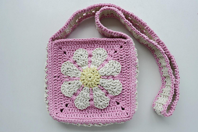 Small Sunburst Granny Square