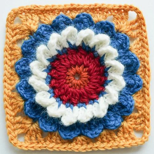 Folk Flower Granny Square