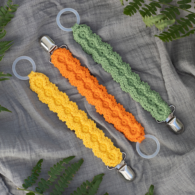 Pacifier Clip Stella