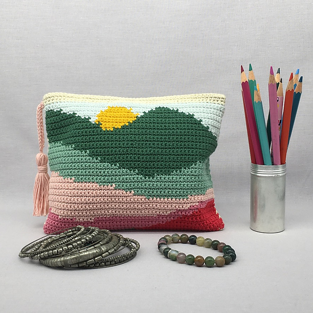 "Hills" pouch