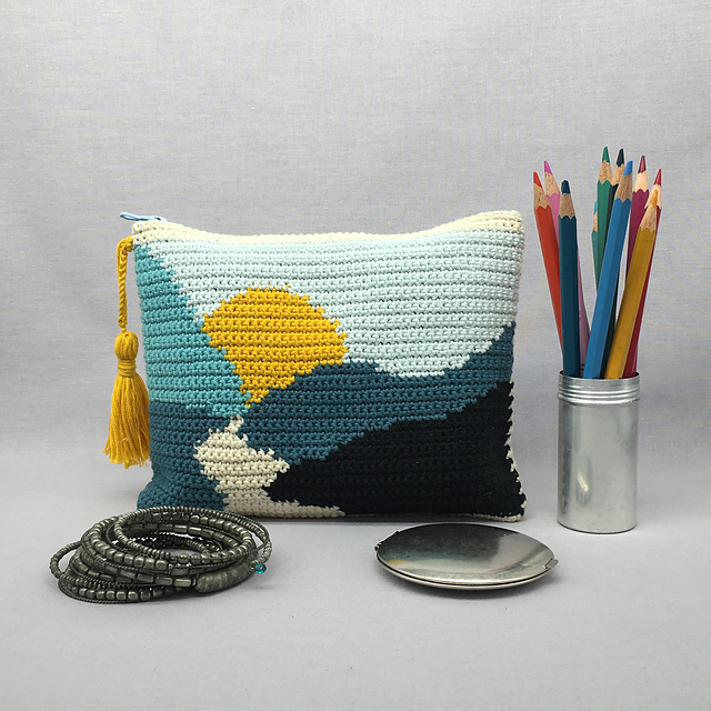 "Fjord" pouch