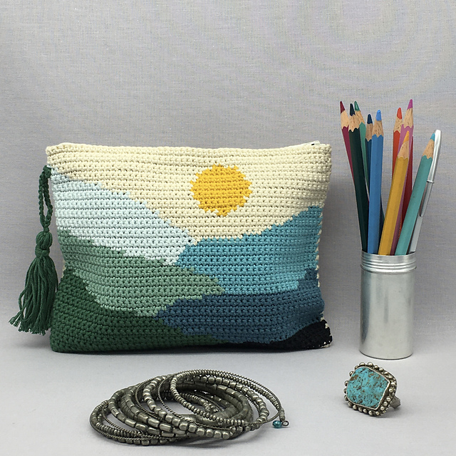 Ravelry "Horizon" pouch pattern by Sarah CALLOT