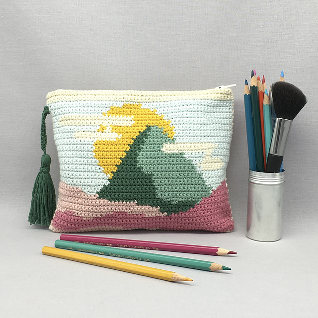 "The green peak" pouch