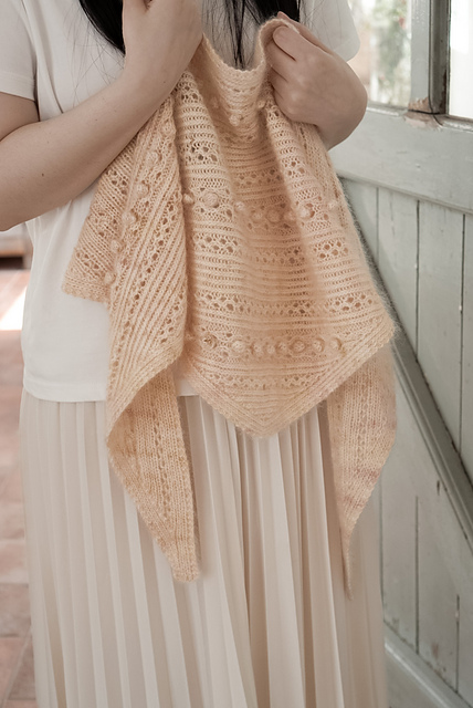 Ravelry: Sweet Stripe Shawl pattern by Manmi Choi