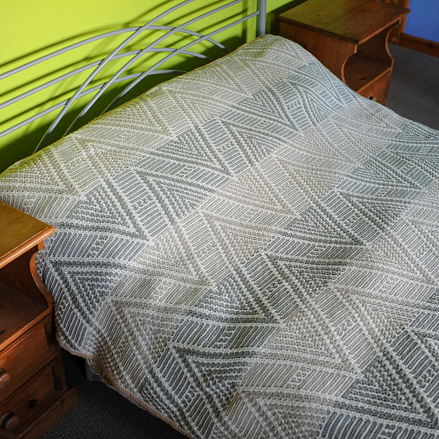 Magic mountain blanket