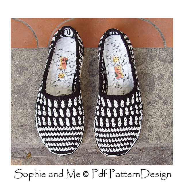 Black and White Graphic Slippers