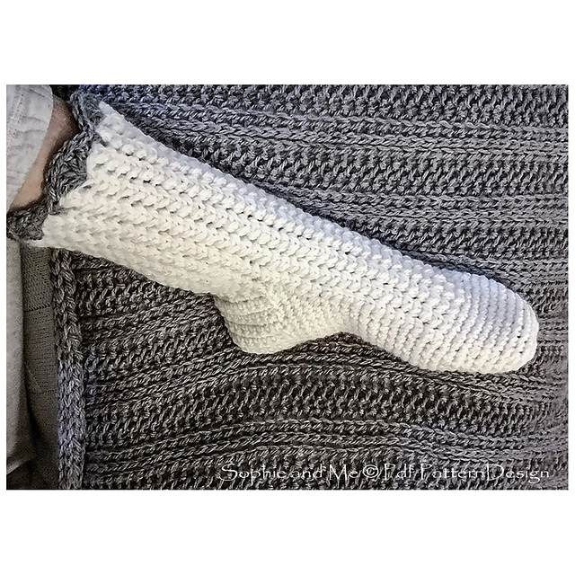 Ribbed Basic Socks