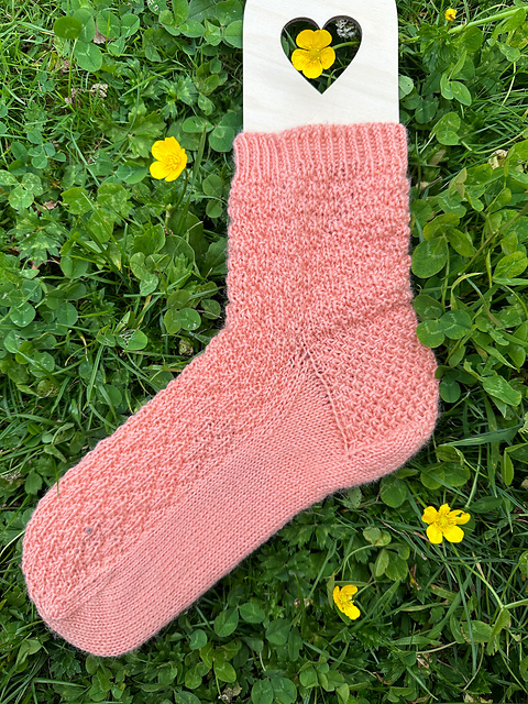Cruel Summer Socks