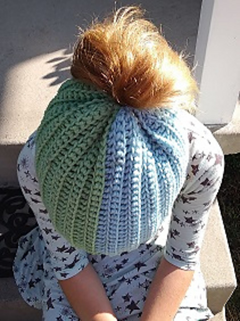 Ribbed Color Block Hat