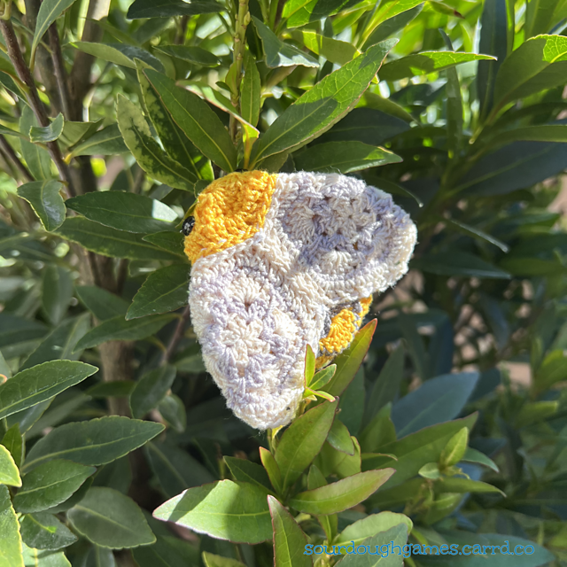 African Flower Granny Square Bee
