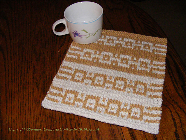 Bi Colored Boxes Knit Cloth