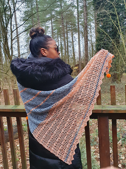 Peachy Blinders Shawl