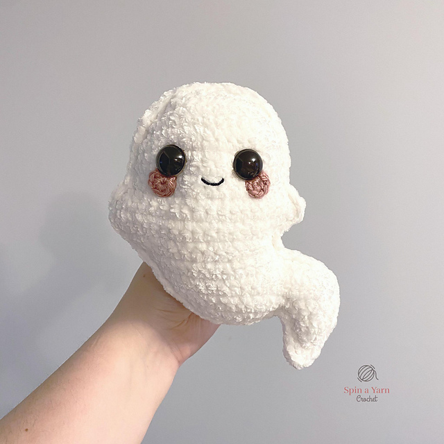 Ravelry: Ghost Amigurumi pattern by Spin a Yarn Crochet