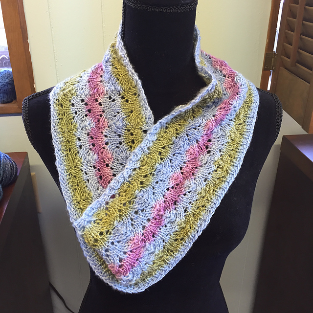 Simple FishTail Cowl